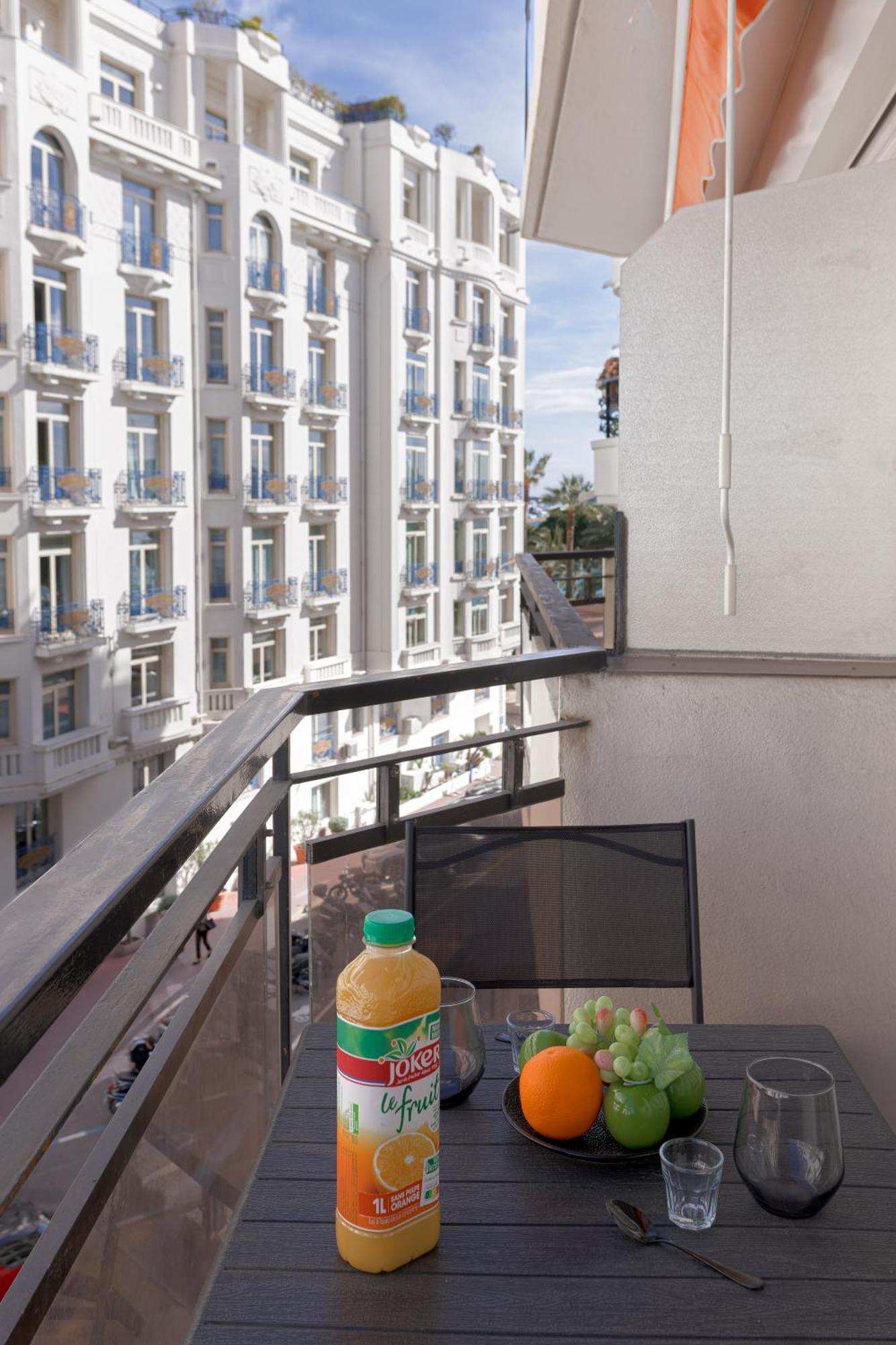 L'Unique Maubourg - Next Hotel Martinez - Terrasse 칸느 외부 사진